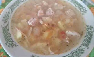 Суп с лапшой и свининой